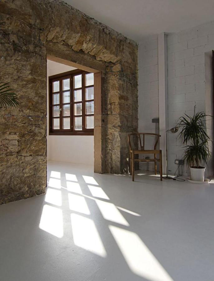 Loft-Atelier En Oviedo Apartment Bagian luar foto