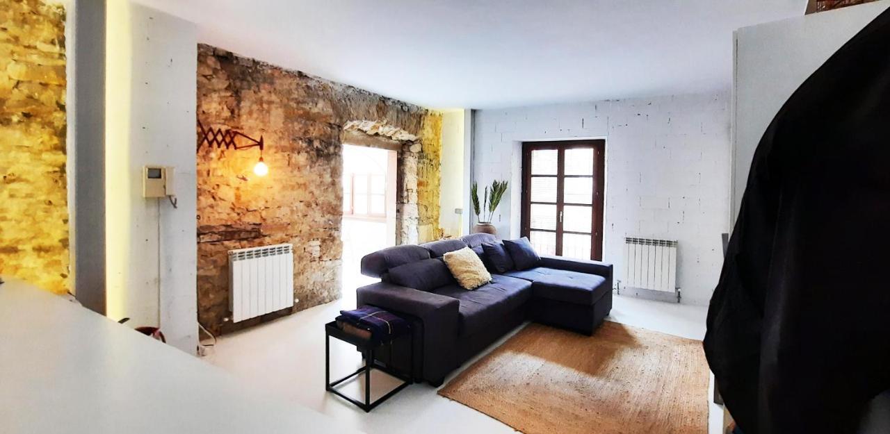 Loft-Atelier En Oviedo Apartment Bagian luar foto