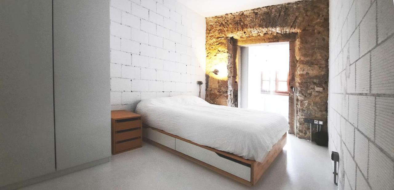 Loft-Atelier En Oviedo Apartment Bagian luar foto
